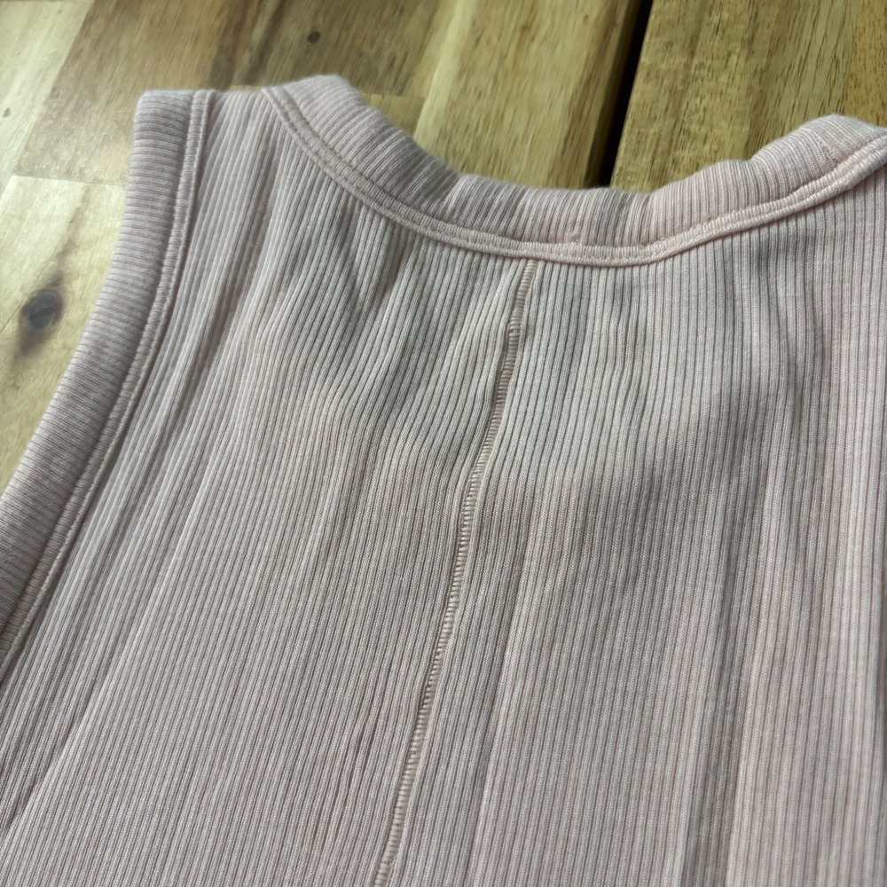 Lululemon‎ Ribbed Tank - Picture 7 of 8